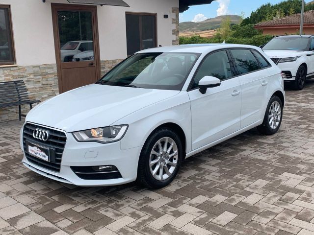 AUDI Audi A3 1.6 TDI 110 CV Attraction 2015