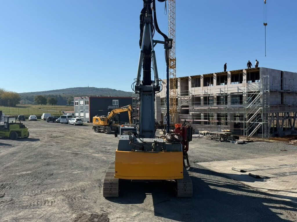 Fahrzeugabbildung Liebherr LRB 125 Ramm- und Bohrgerät Klima/Radio