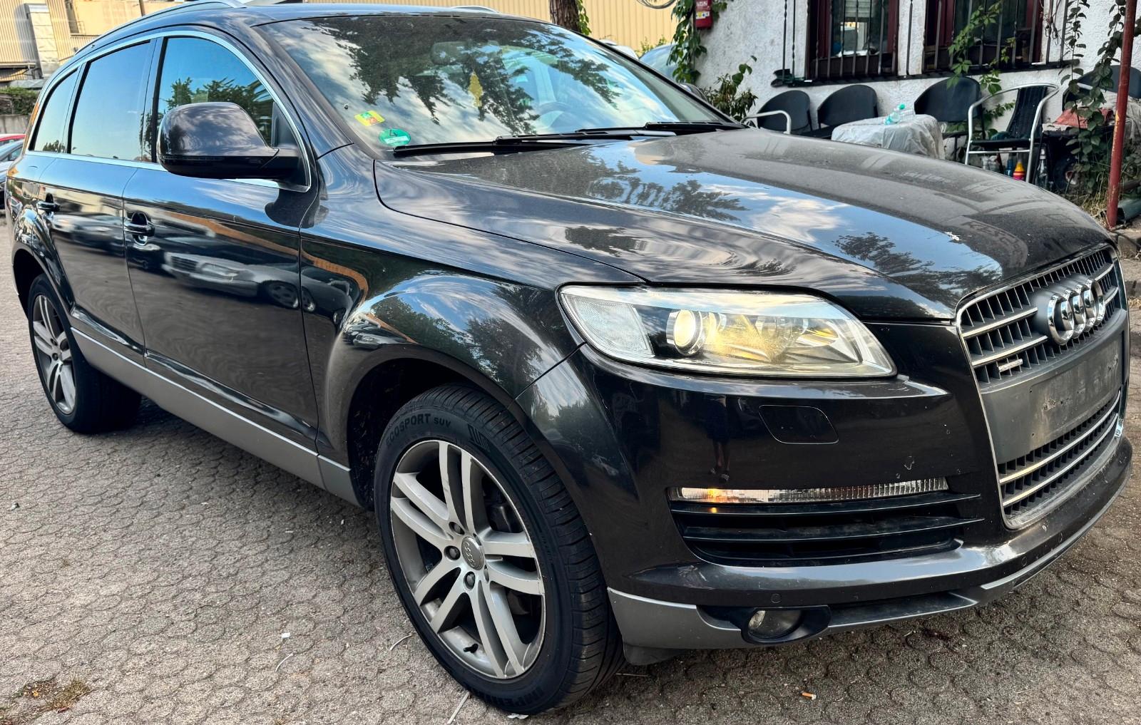 Audi Q7 3.0 TDI quattro 7 Sitze