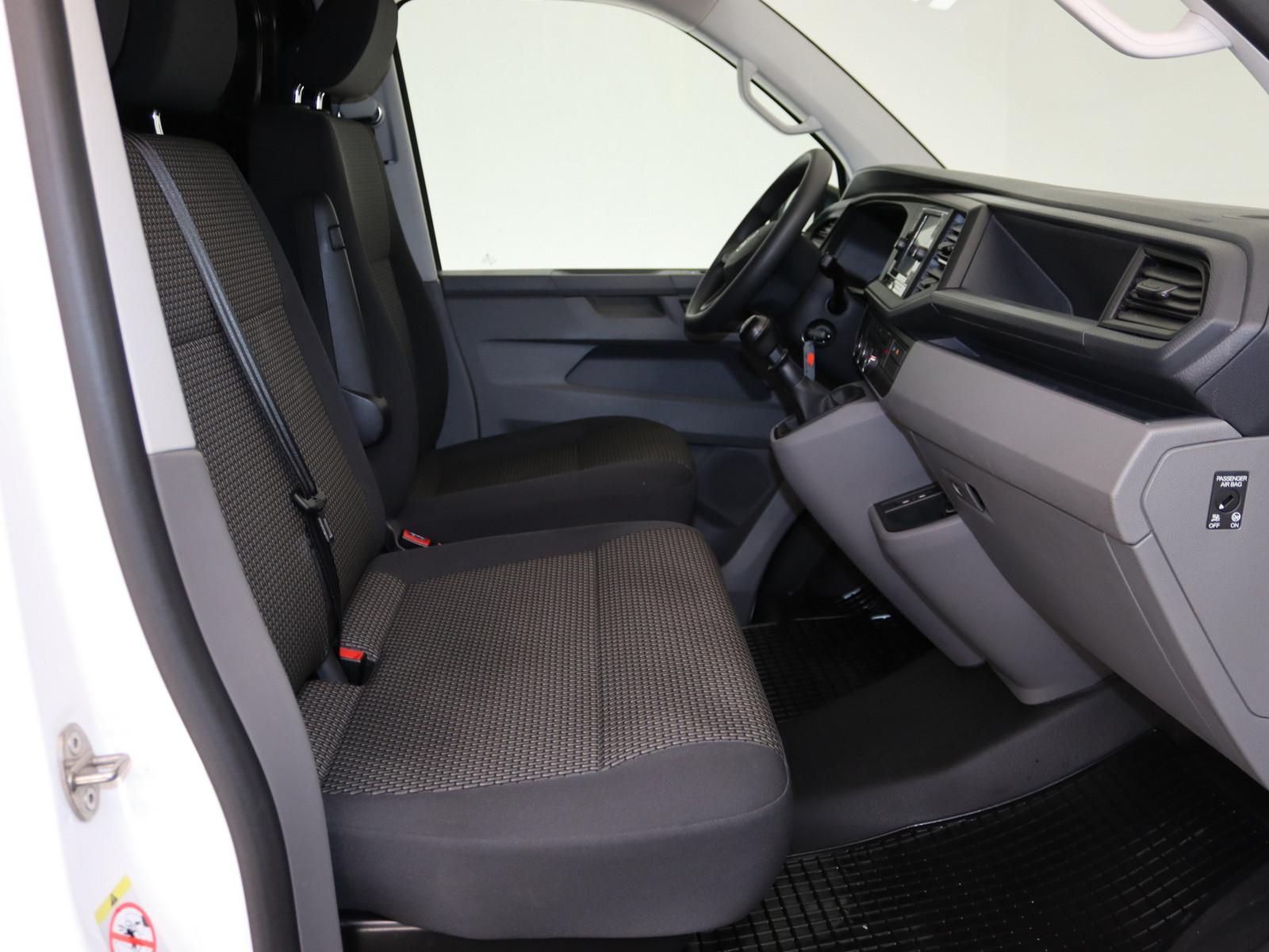 Volkswagen T6.1 Transporter Kasten 2.0 TDI lang FWD AHK PDC