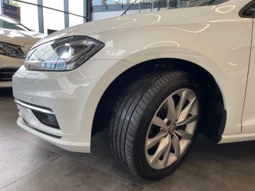 Volkswagen Golf VII Lim. Highline 1.5 TSI *1.HAND*LED*AHK*