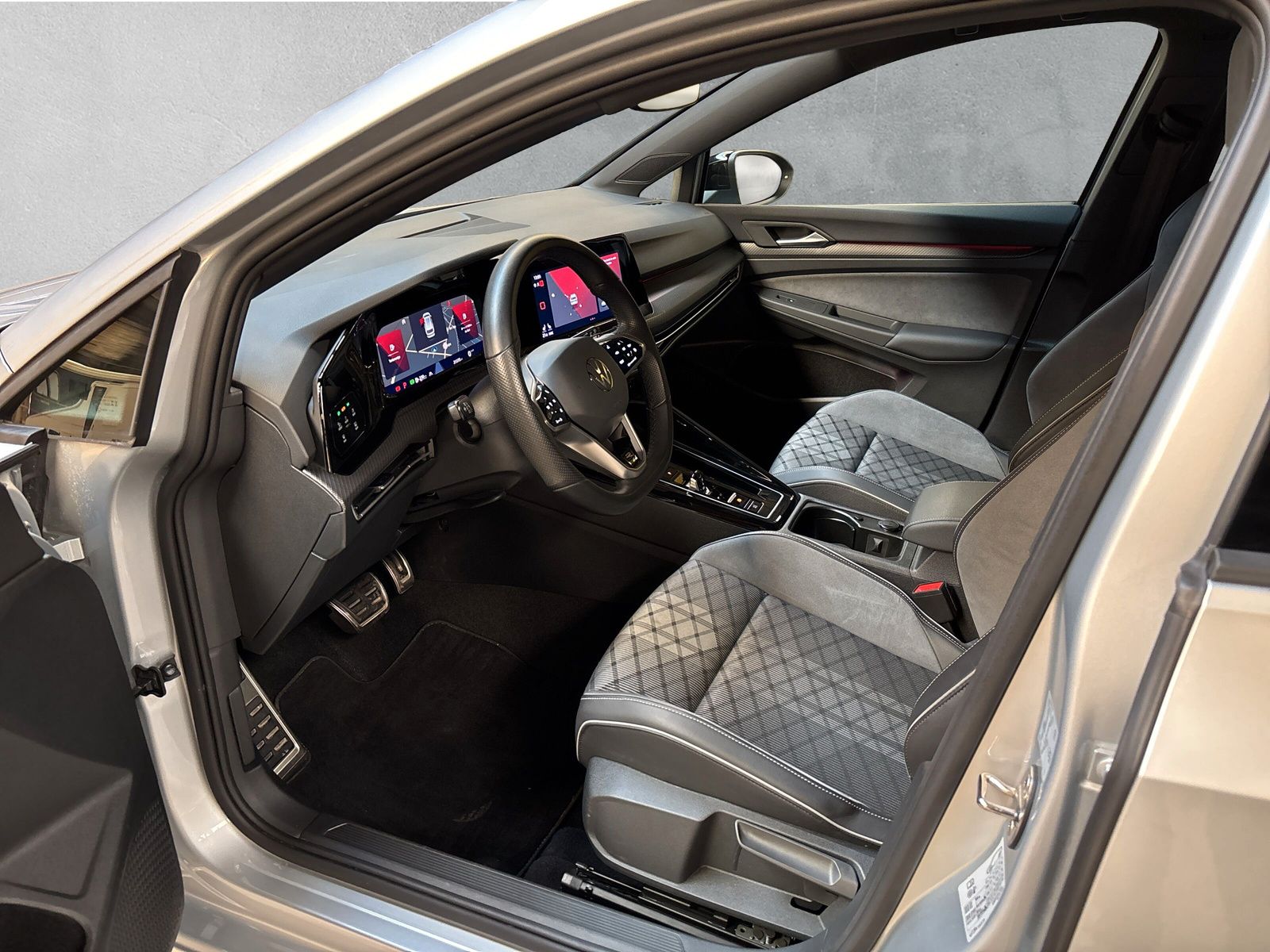 Fahrzeugabbildung Volkswagen Golf Variant 2.0 TDI R-Line AHK Kamera AppConnec