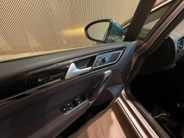 Volkswagen Golf Sportsvan - 9