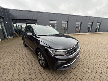 Volkswagen Tiguan - 10