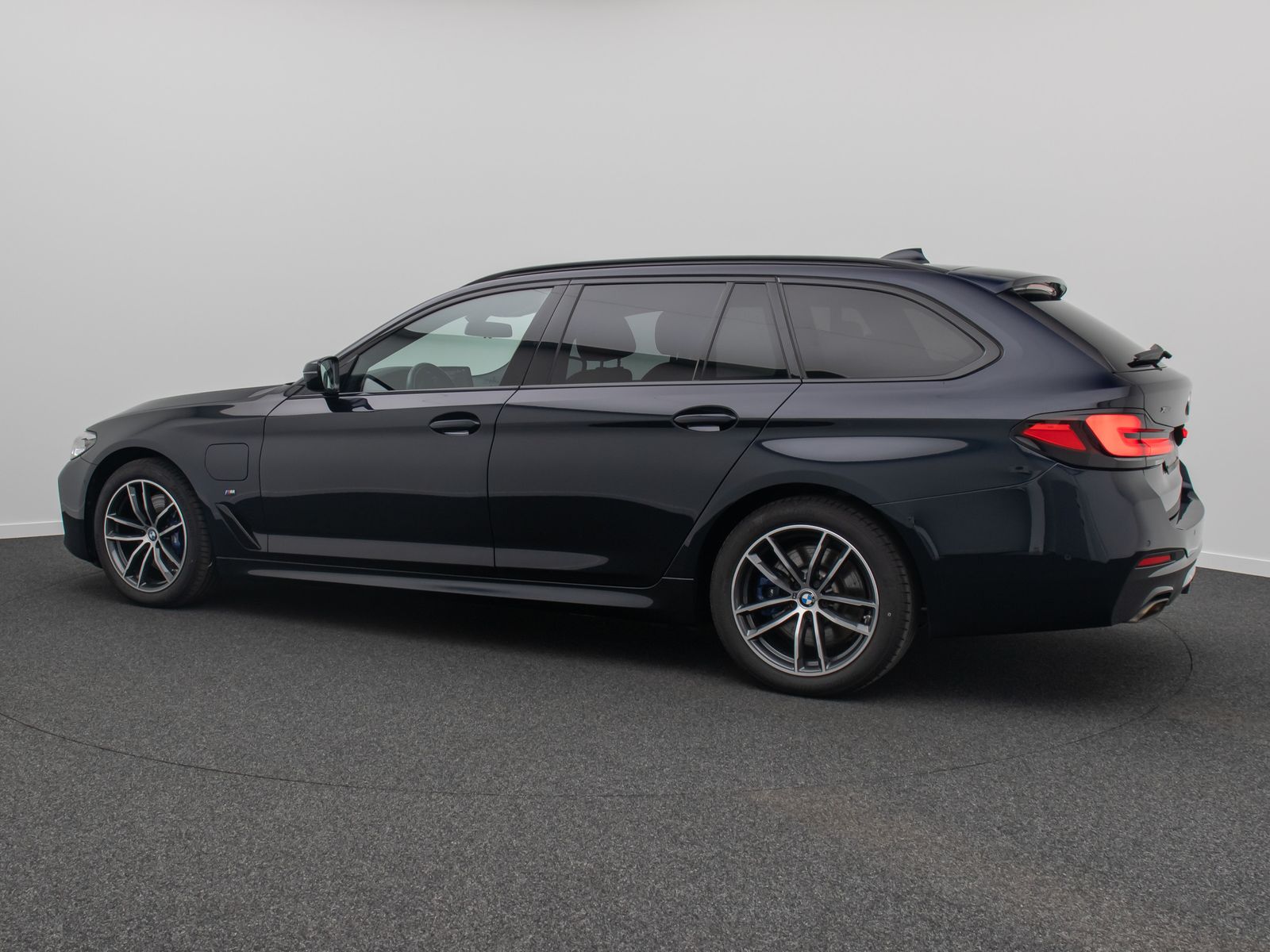 Fahrzeugabbildung BMW 530e xD M Sport DAB Kamera Alarm 4*Klima Leder