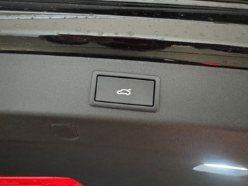 Fahrzeugverkauf 29 Skoda Kodiaq 1.5 TSI AHK 7-Sitze Matrix Navi