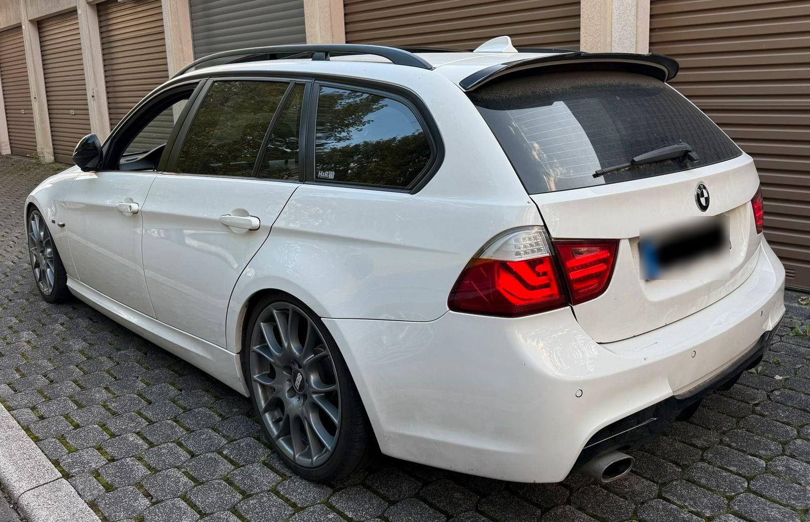 BMW 320