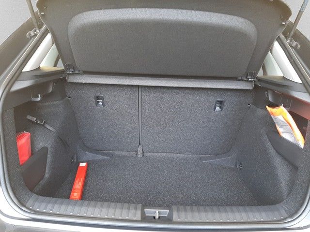 Fahrzeugabbildung Skoda Kamiq Selection 1.0TSI DSG SitzHz LenkHz LED