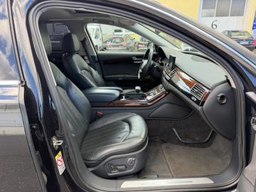 2011 AUDI A8 — миниатюра 13