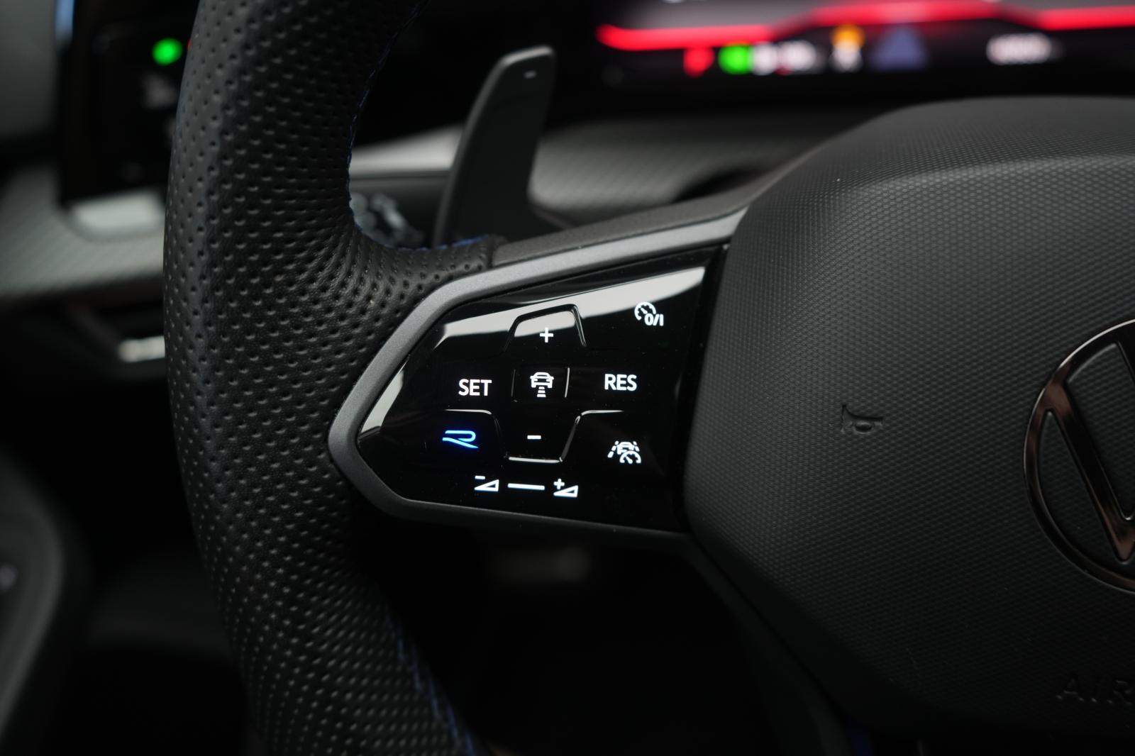 Volkswagen Golf R 2.0 TSI 4Motion DSG ACC/Kamera/Virtual/H&, миниатюра 17