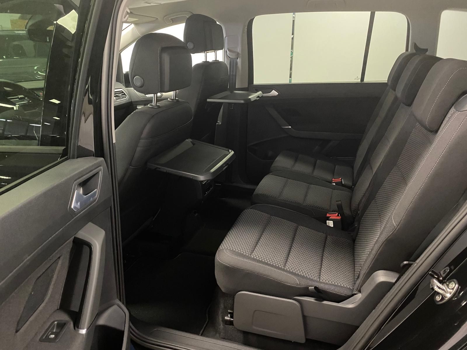 Fahrzeugabbildung Volkswagen Touran 1.5 TSI R-LINE COMFORTLINE DSG+ACC+AHK