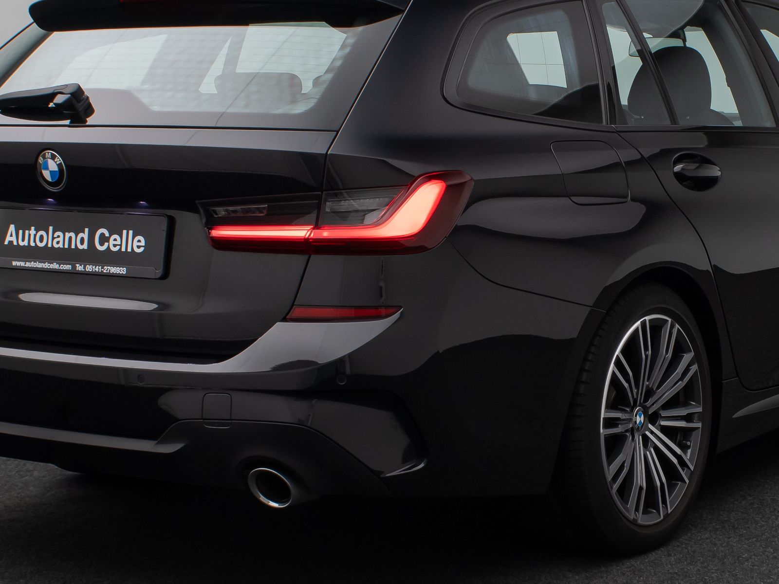 Fahrzeugabbildung BMW 320d M Sport DAB CockPitPro PDC Alarm AHK LED