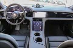 PORSCHE Taycan Sport Turismo Turbo S / SURROUND / PDLS+