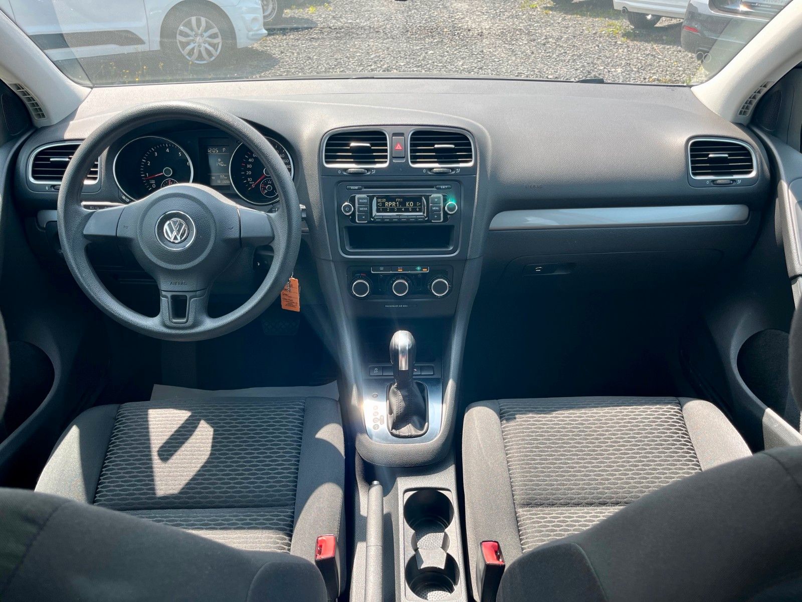 Fahrzeugabbildung Volkswagen Golf VI 1.2 TSI DSG Klima 1.HAND SCHECKHEFT PDC