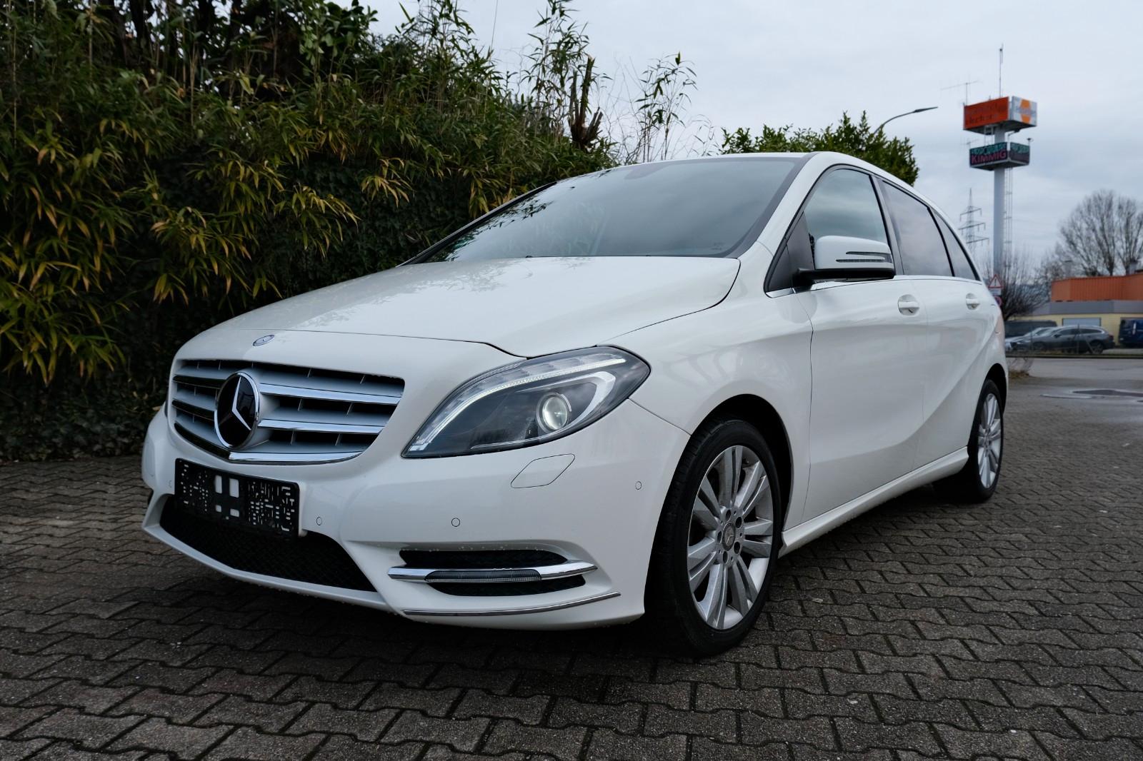 Mercedes-Benz B 220 CDI Leder Navi Kamera SHZ AHK Bi-Xenon