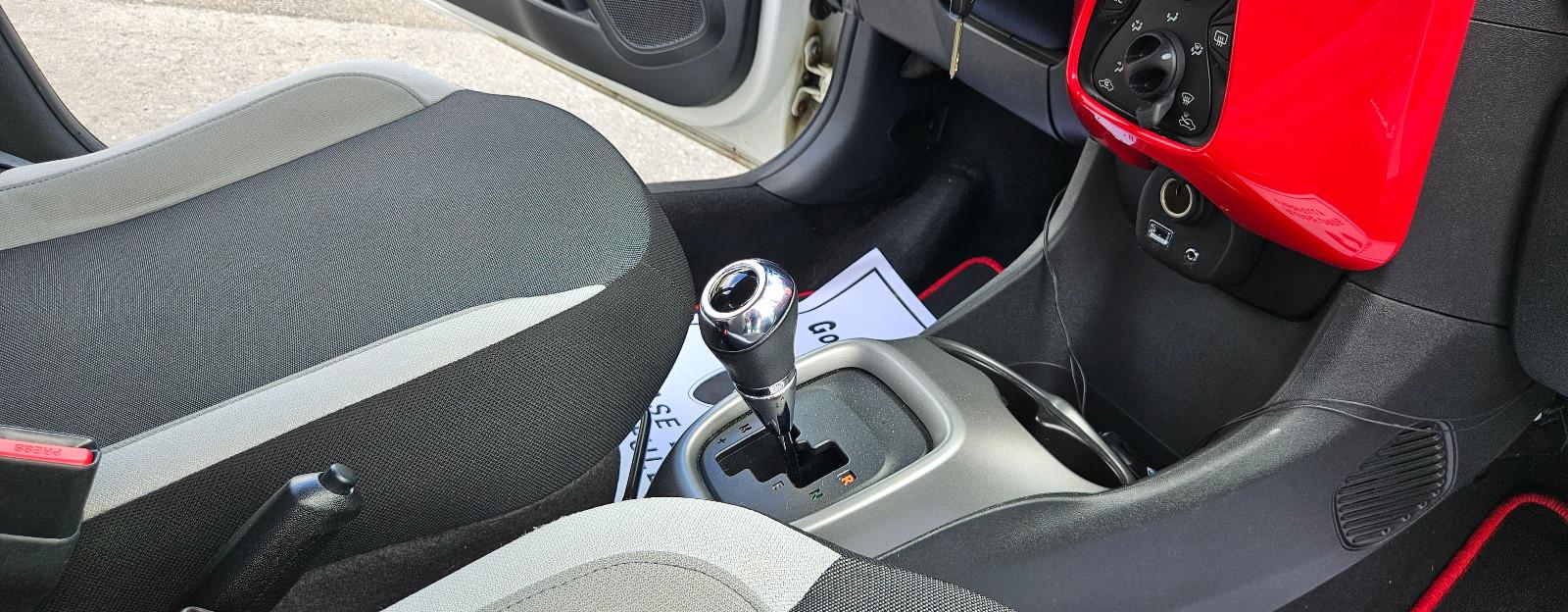 Toyota Aygo Edition Automatik Touch Navi Schaltwippen