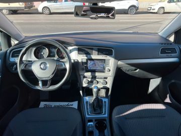 Fahrzeugabbildung Volkswagen Golf VII Lim. Comfortline BMT AUTOMATIK NAVI PDC