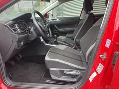 Fahrzeugabbildung Volkswagen Polo 1.0 TSI R-Line LED APP SHZ ACC 17``