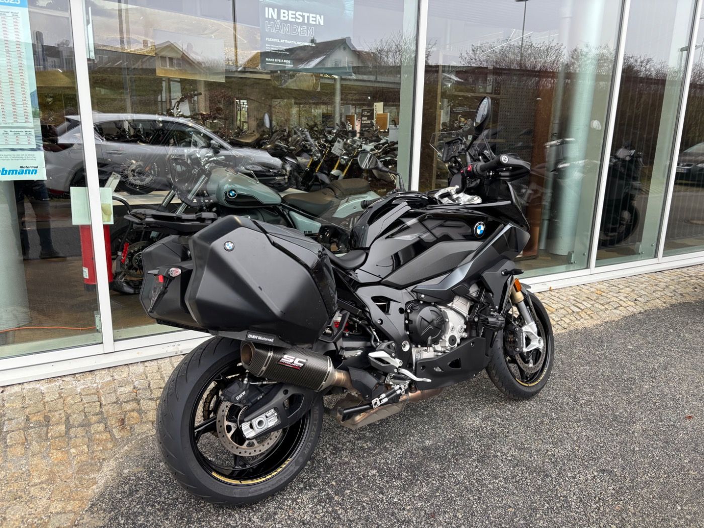 Fahrzeugabbildung BMW S 1000 XR Triple Black Koffersystem SC-Project S