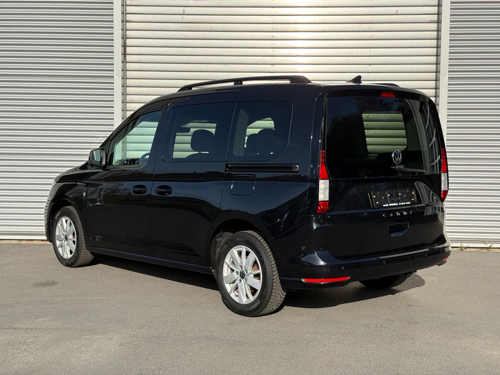 Fahrzeugabbildung Volkswagen Caddy Life ACC AHK Blis Navi LED Kamera SHZ