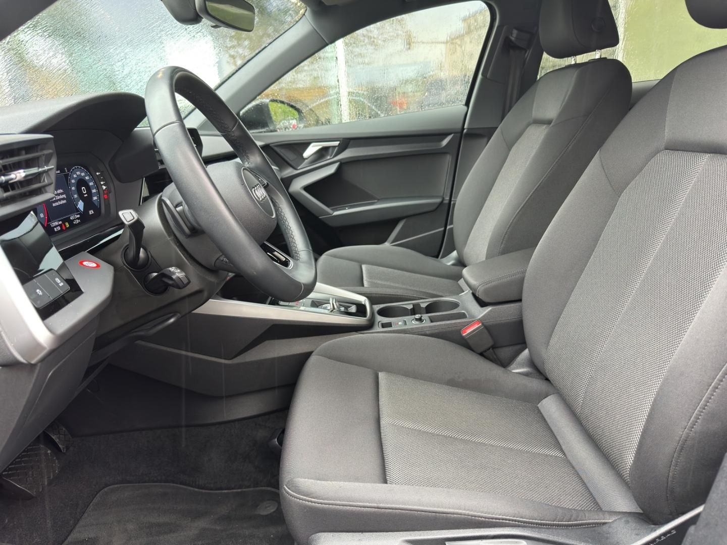 Fahrzeugabbildung Audi A3 Sportback Advanced 35 TFSI S tronic AHK Infot