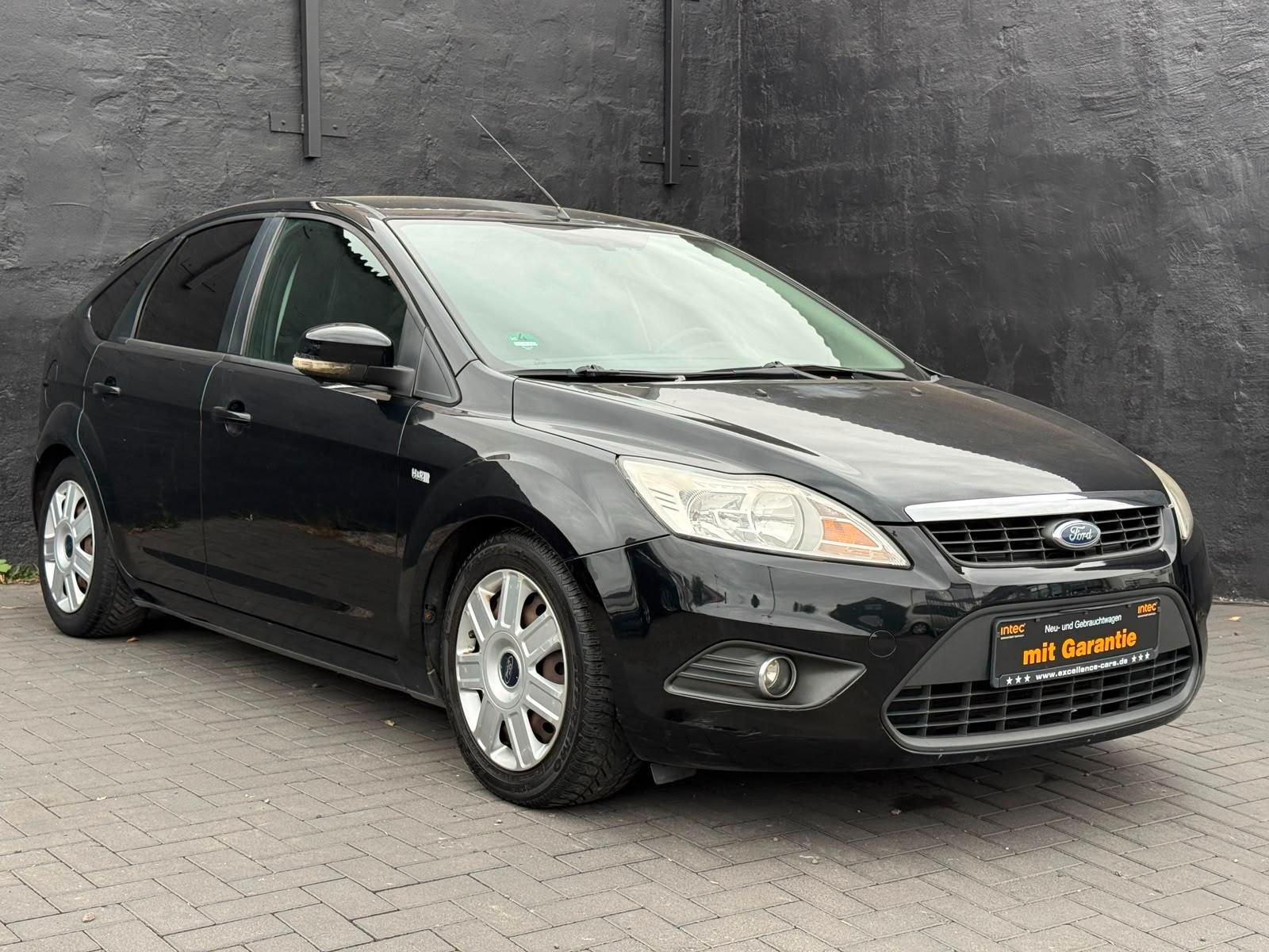 Ford Focus Lim. Black Magic*TÜV*KLIMA*E FENSTER*
