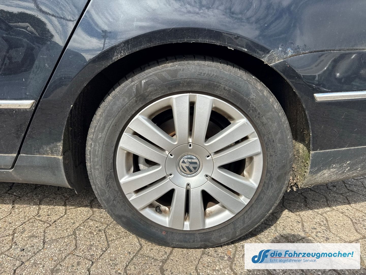 Fahrzeugabbildung Volkswagen Passat Variant Highline Navi Leder *EXPORT