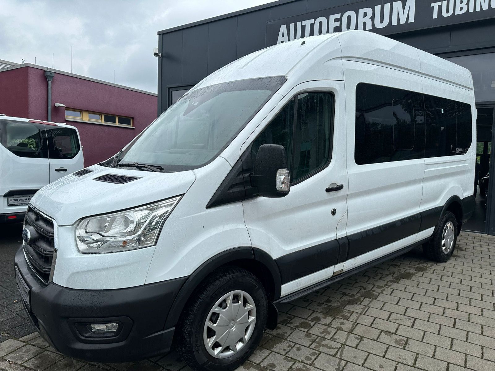 Fahrzeugabbildung Ford Transit 410 BUS L3H3 *12SITZE*ACC*SPUR*KAMERA*FS