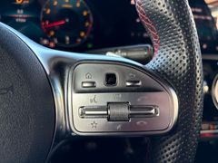 Fahrzeugabbildung Mercedes-Benz A 250 AMG-Style Leder Navi Sitzh LED 18"AMG