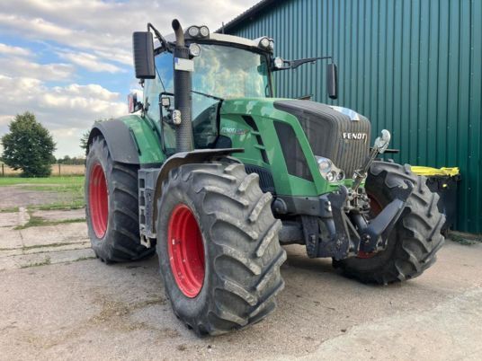 Fendt 828 Vario SCR Profi Plus RTK