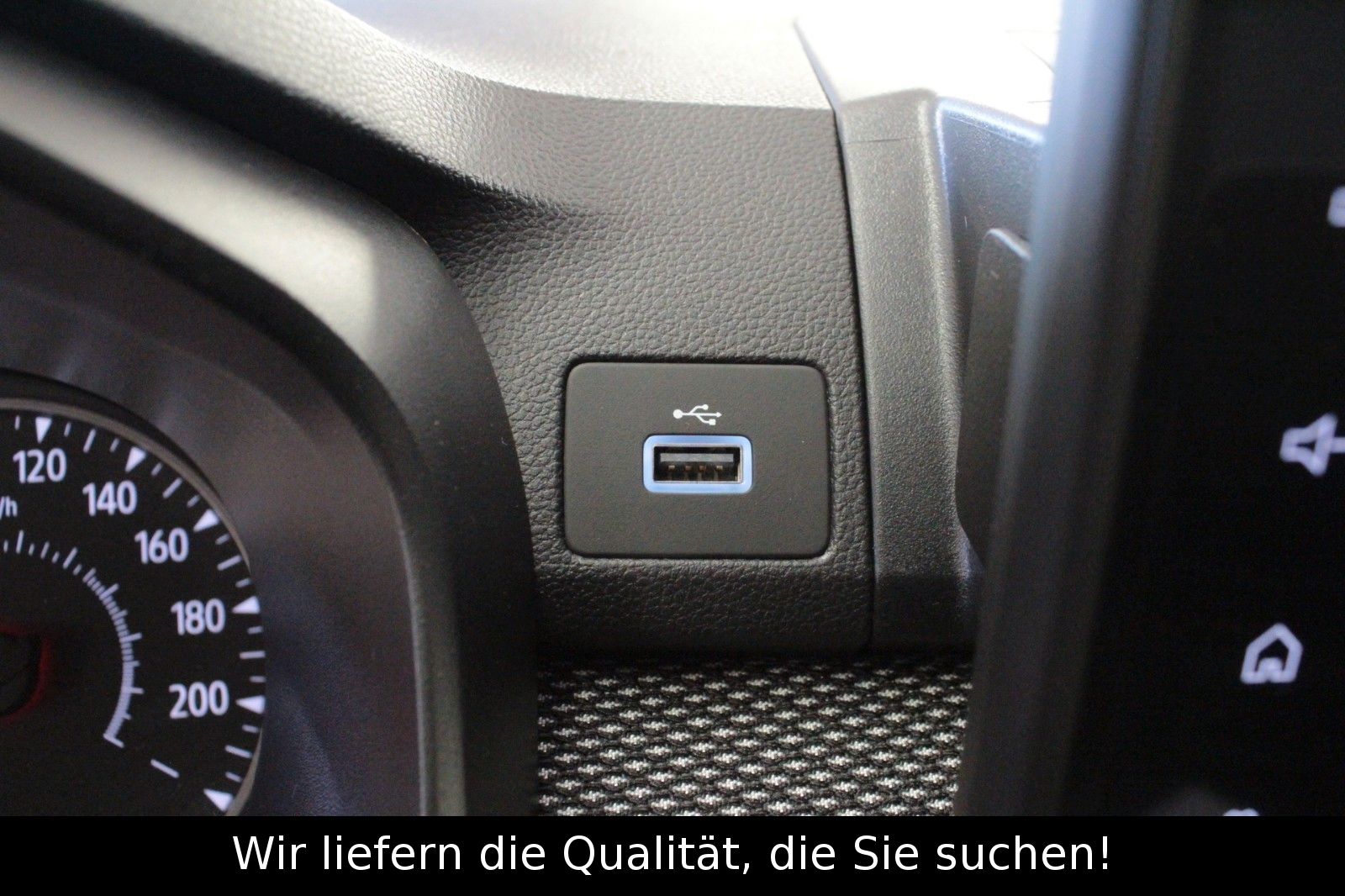 Fahrzeugabbildung Dacia Sandero Eco-G 100 Expression*Winterpaket*