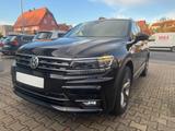 Volkswagen Tiguan Highline 4Motion PANO SHZ NAVI KAMERA TOP - Volkswagen Tiguan: Kombi