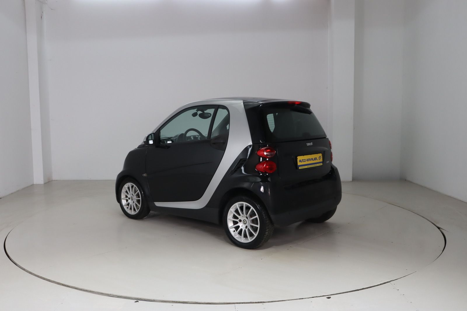 Fahrzeugabbildung Smart fortwo coupe 1.0 mhd passion