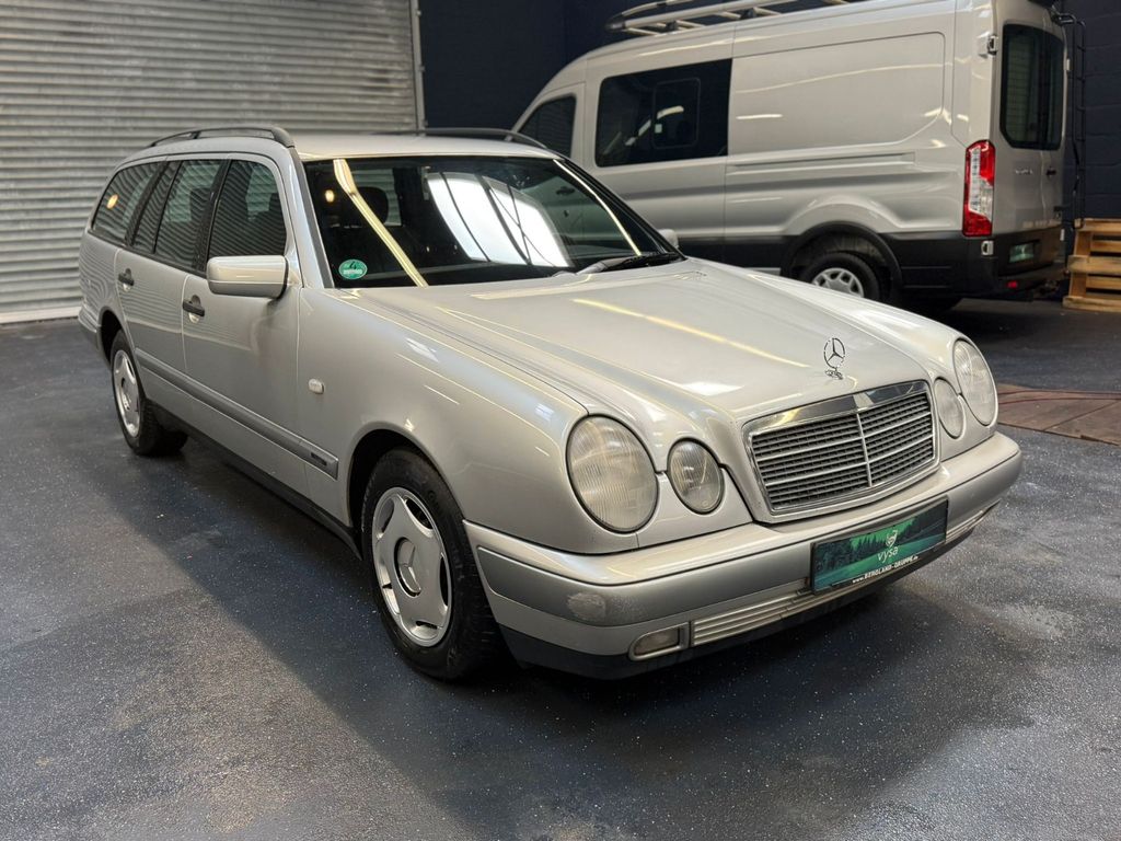 Angebot ansehen Mercedes-Benz E 240