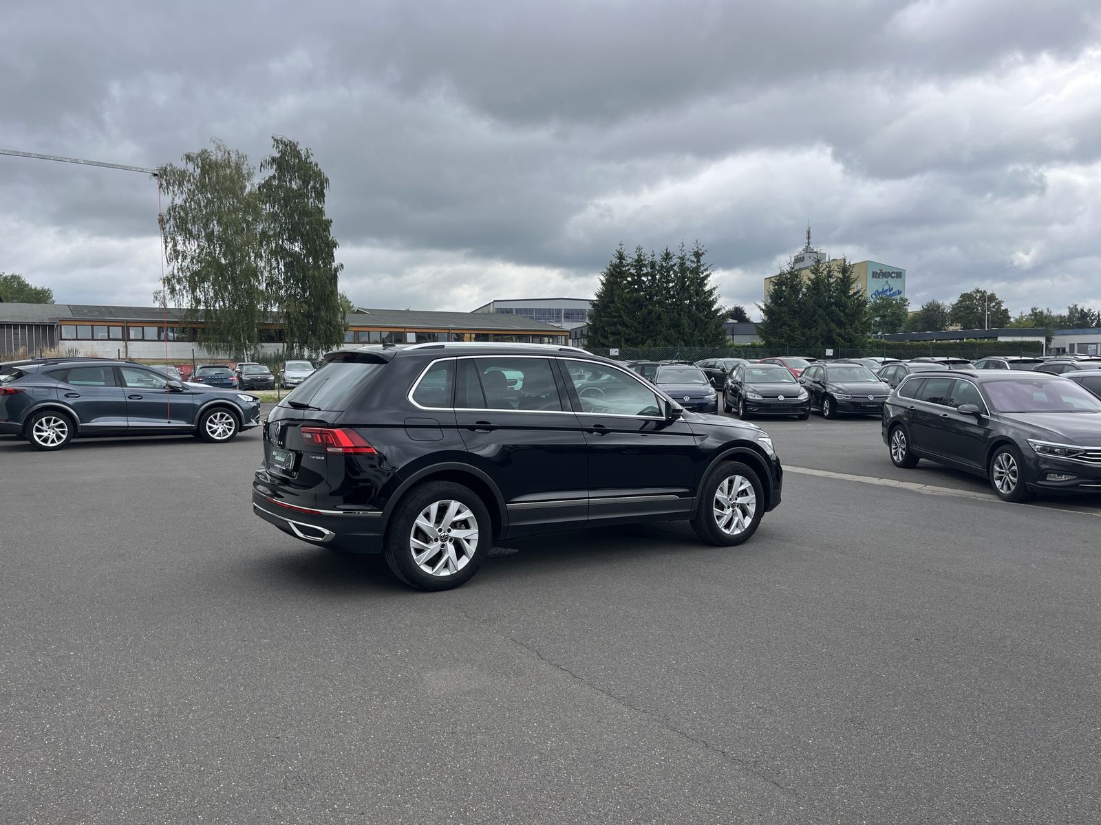 Volkswagen Tiguan 1.4 TSI e-Hybrid Elegance 156€ m.20% Anz. foto 8