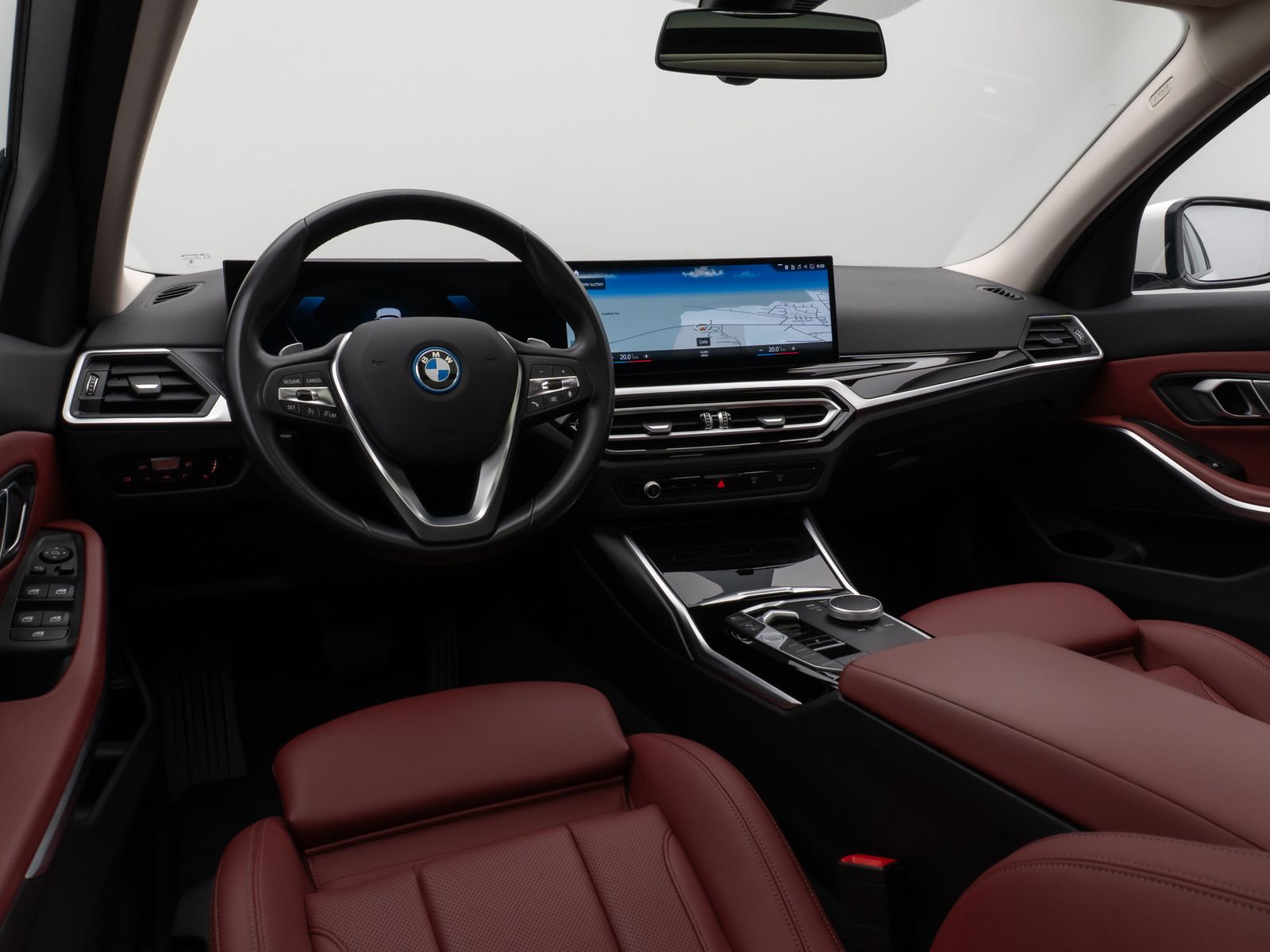 Fahrzeugabbildung BMW 330e xD Panorama DAB CockPit+ Widscr Sport Leder