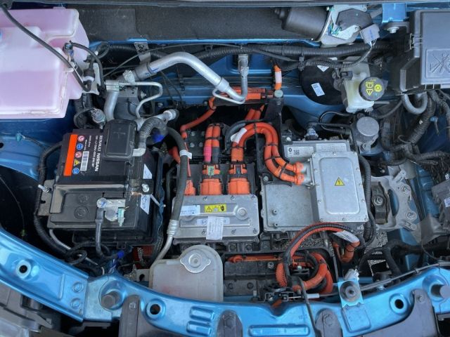Fahrzeugabbildung Dacia Spring Electric 45 Essential Tempomat, Telefonvo