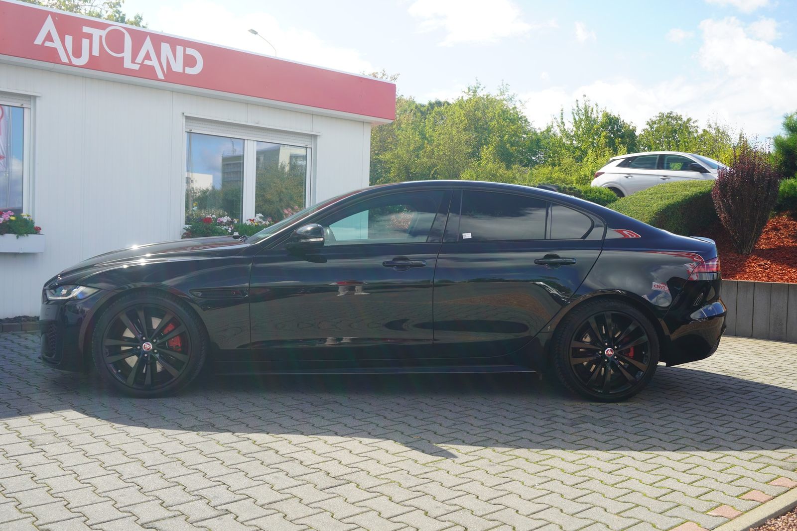 Jaguar XE 2.0 R-Dynamic SE LED Navi Leder Spurhalte DAB imagem 3