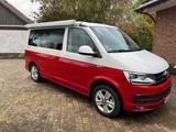 Volkswagen T6 California - rote Volkswagen T6 California