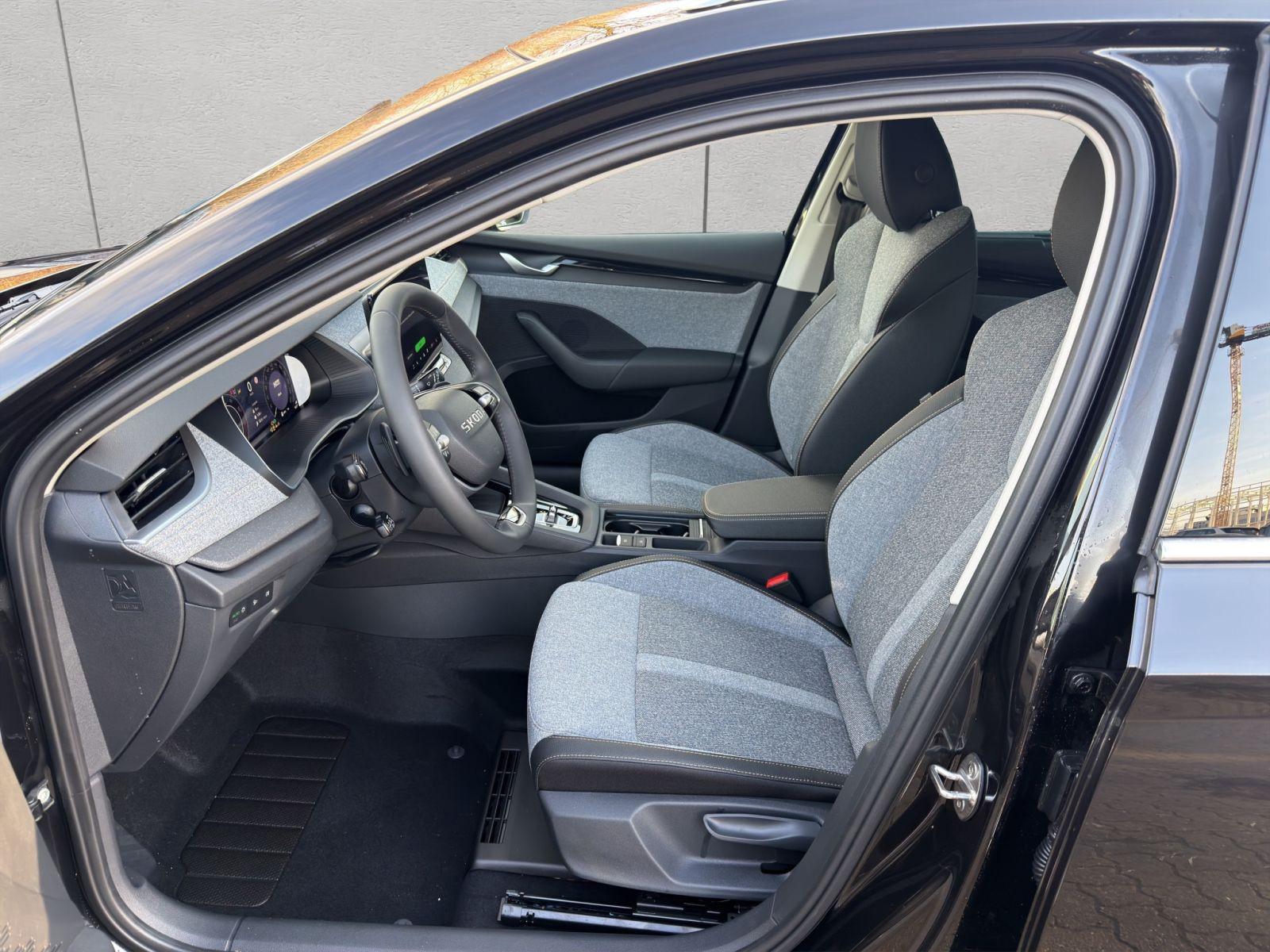 Skoda Octavia Combi 1.5 TSI DSG Balance LED AHK 5Jahre