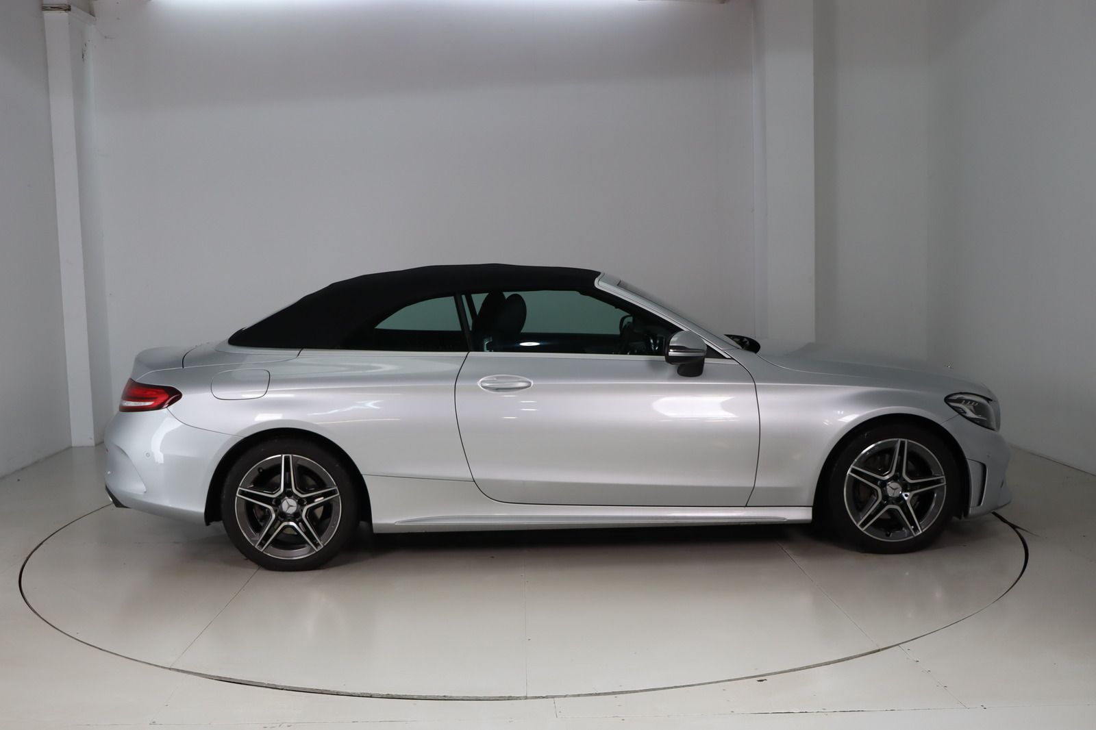 Fahrzeugabbildung Mercedes-Benz C 220 d Cabrio AMG Line