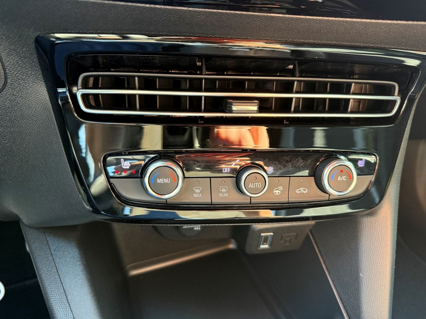 Fahrzeugabbildung Opel Mokka GS SHZ+LHZ+Kamera+Allwetter