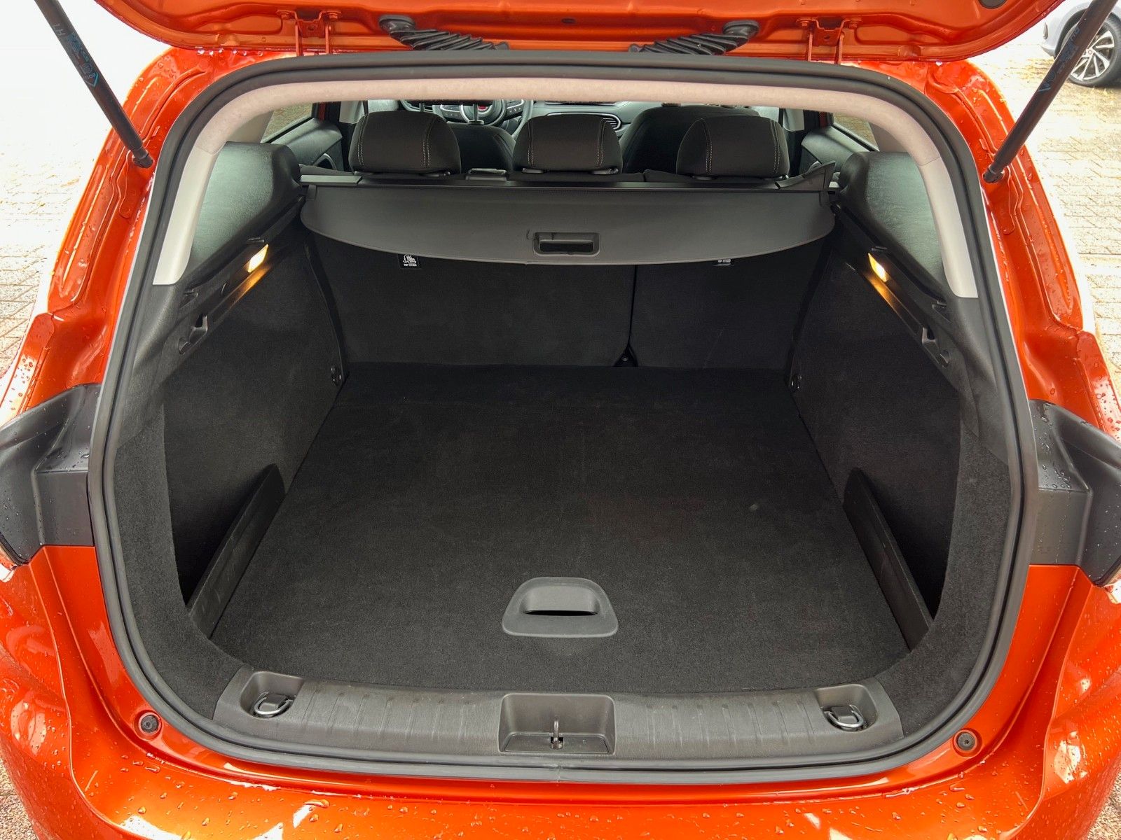 Fahrzeugabbildung Fiat Tipo Cross