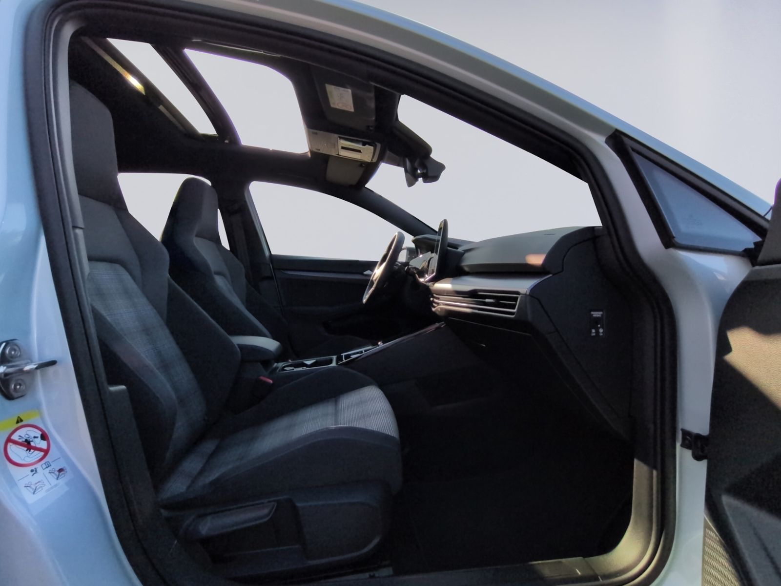 Golf GTE 1.5TSI Hybrid LED+NAVI+PANO+SHZ+