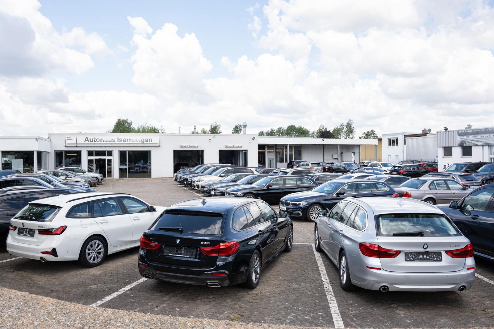 showroom-image-top