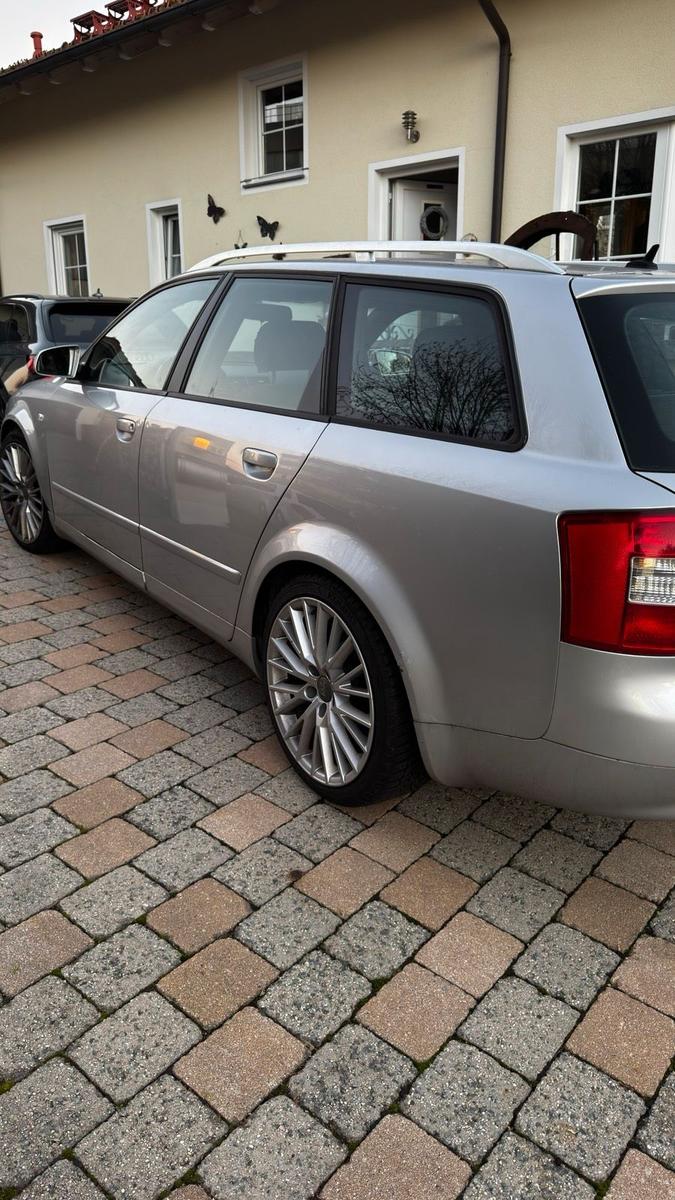 Audi A4 2004 — photo 5