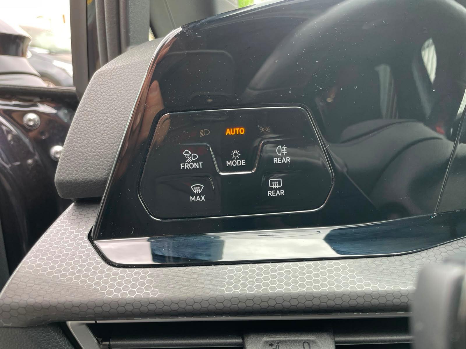Volkswagen Golf VIII GTI 2.0 TSI ACC AHK LED+ Pano Navi, миниатюра 6