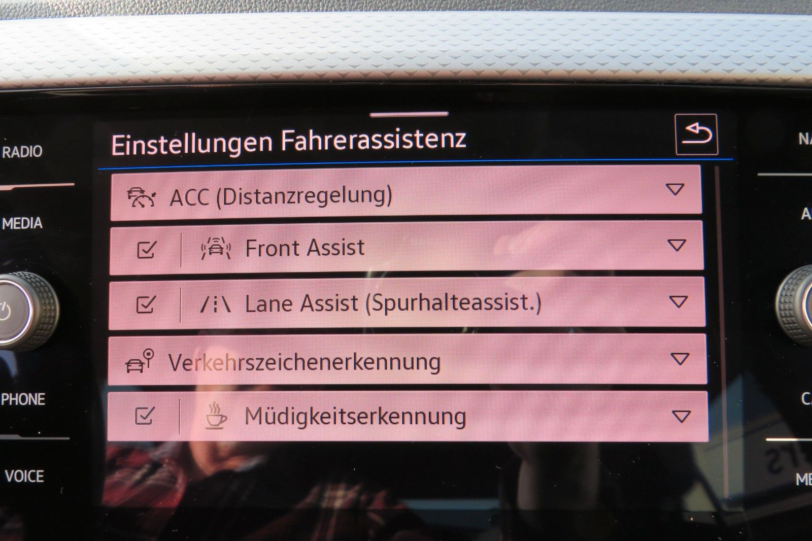 Fahrzeugabbildung Volkswagen T-Cross Active ACC NAVI APP GJ SITZH. PDC 1HD