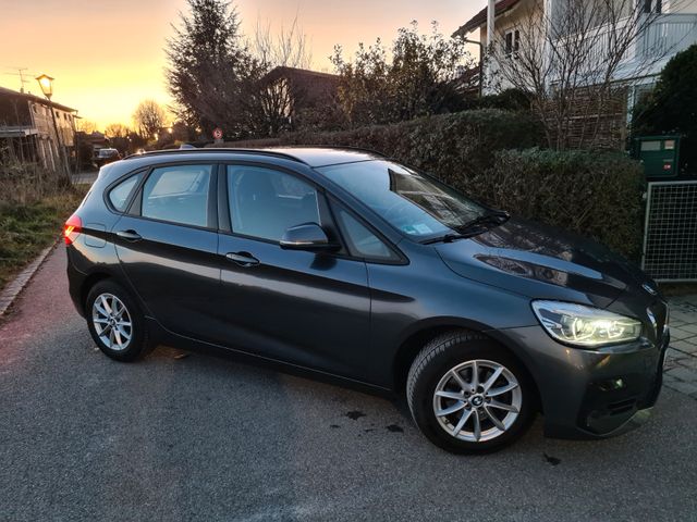 BMW 218i Act. Tourer, Automatik, Navi, 1A gepflegt