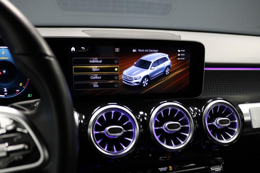 Mercedes-Benz GLB 180